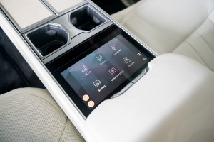 Range Rover P530 LWB SV 4Seats