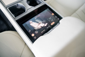 Range Rover P530 LWB SV 4Seats