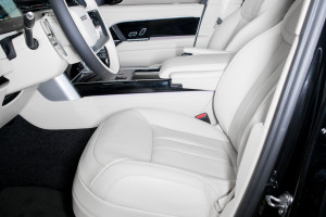 Range Rover P460e LWB Autobiography 24MY