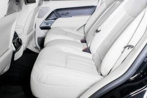 Range Rover P550e Autobiography 24MY