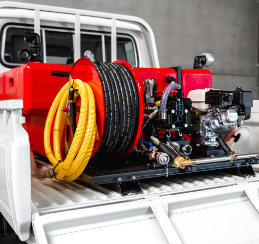 Toyota Land Cruiser HZJ79 4x4 Double Cab Pick-up Fire Fighting Vehicle